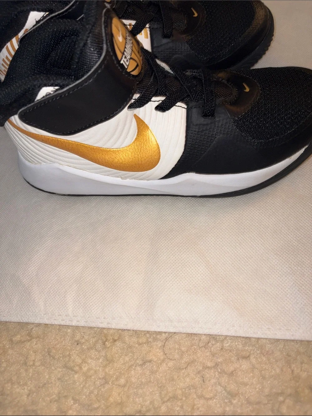 Nike Team Hustle D 10 Black Metallic Gold White Toddler Size 13C CW6736-002